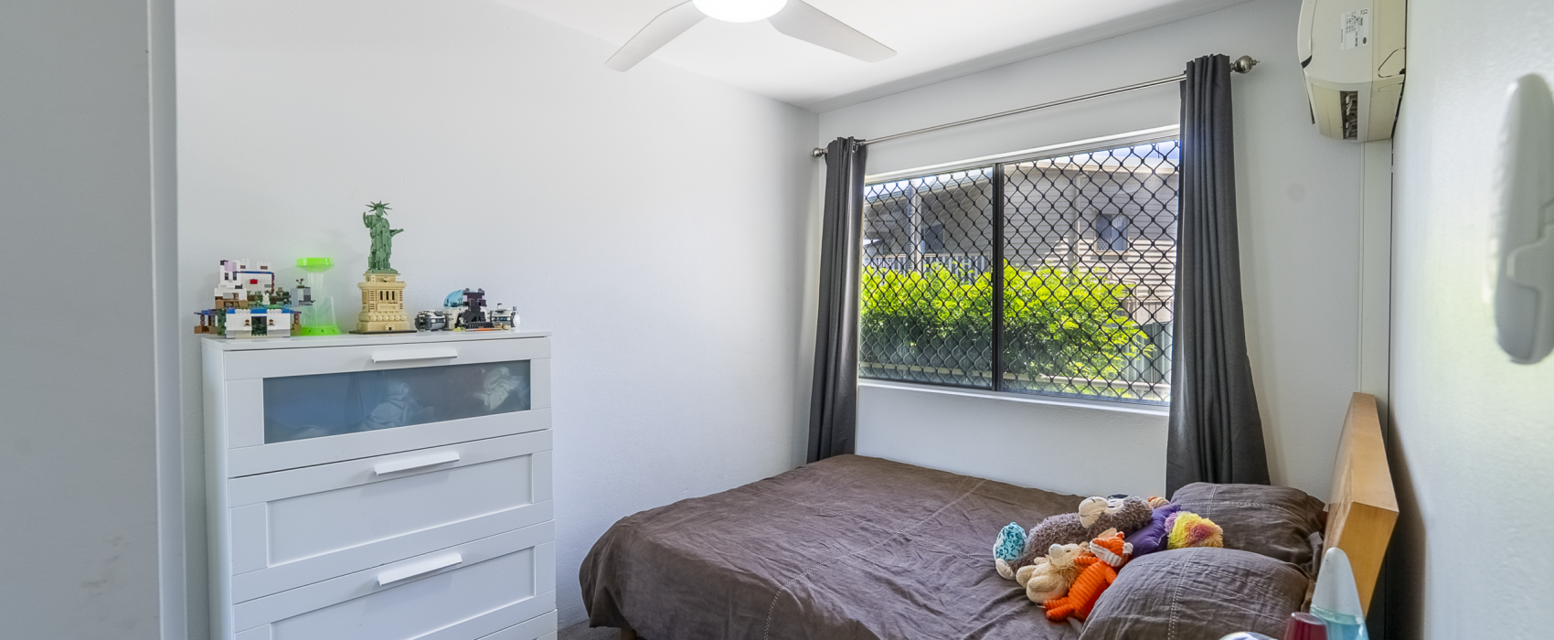 194345964__1774576756-50735-Bed1