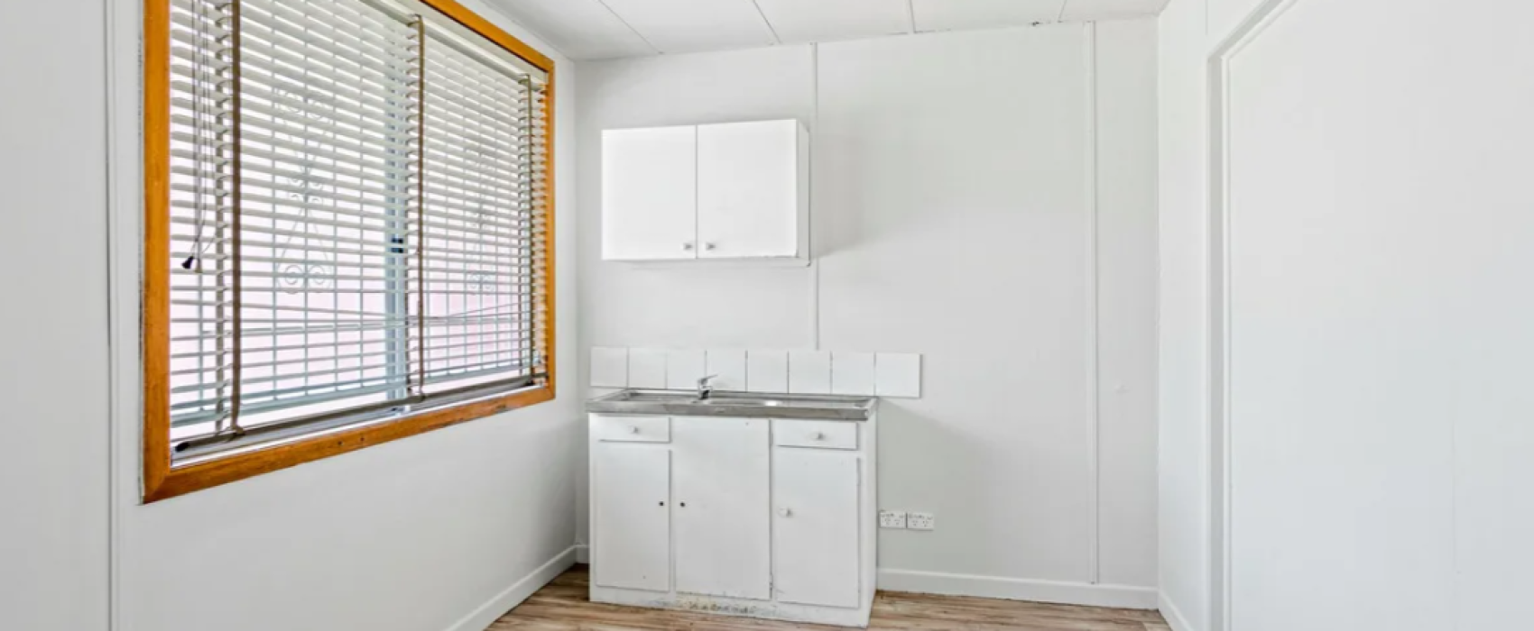 205198525__1781057430-62314-1192SandgateRoadNundah-2